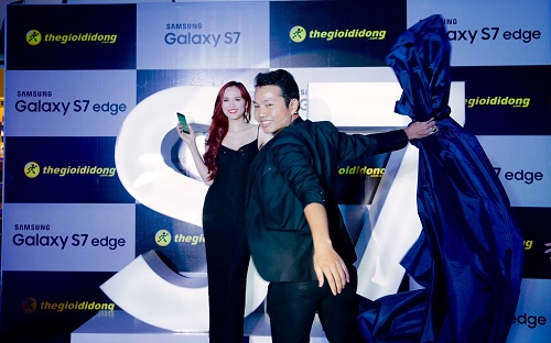 Ngọc Hân, Lan Khuê khoe vẻ đẹp gợi cảm cùng trải nghiệm Galaxy S7 - Ảnh 7.