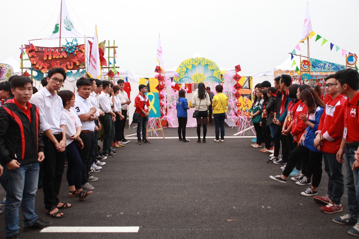 Ca sĩ Duy Khoa, Erik St.319 hòa cùng giới trẻ trong ngày hội hiến máu - Ảnh 9.