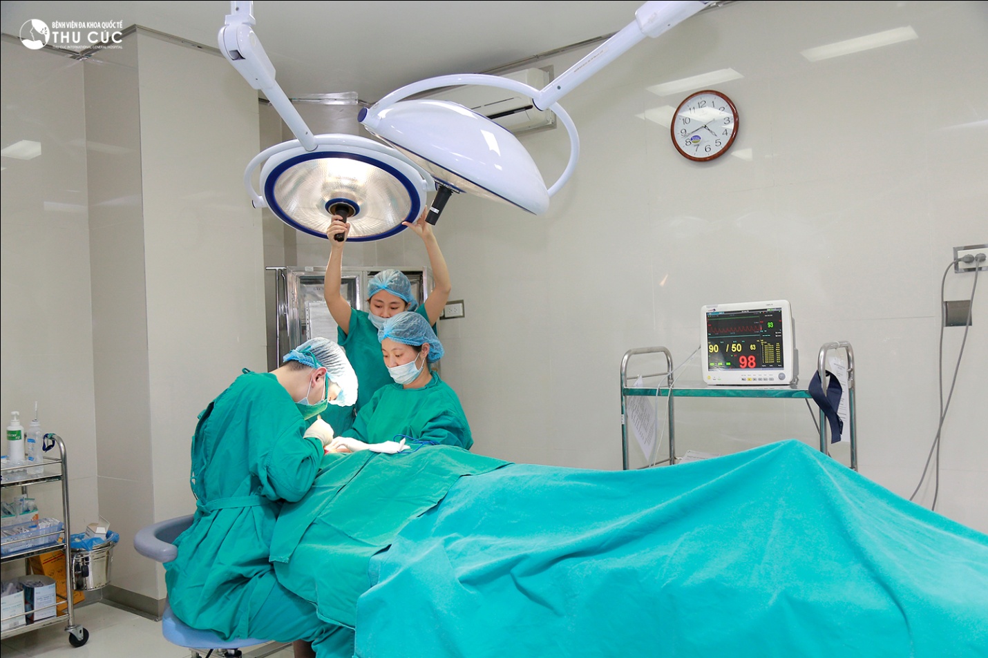 Cắt m&iacute; mắt &ndash; Tiểu phẫu nhỏ nhưng kh&ocirc;ng thể chủ quan - Ảnh 4.