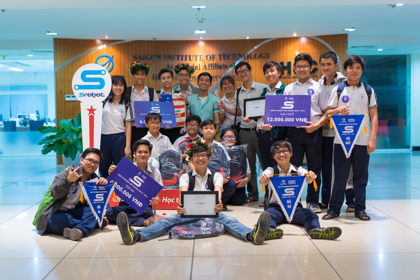 Lộ diện đội v&ocirc; địch cuộc thi SaigonTech SRobot lần IV 2016 - Ảnh 6.