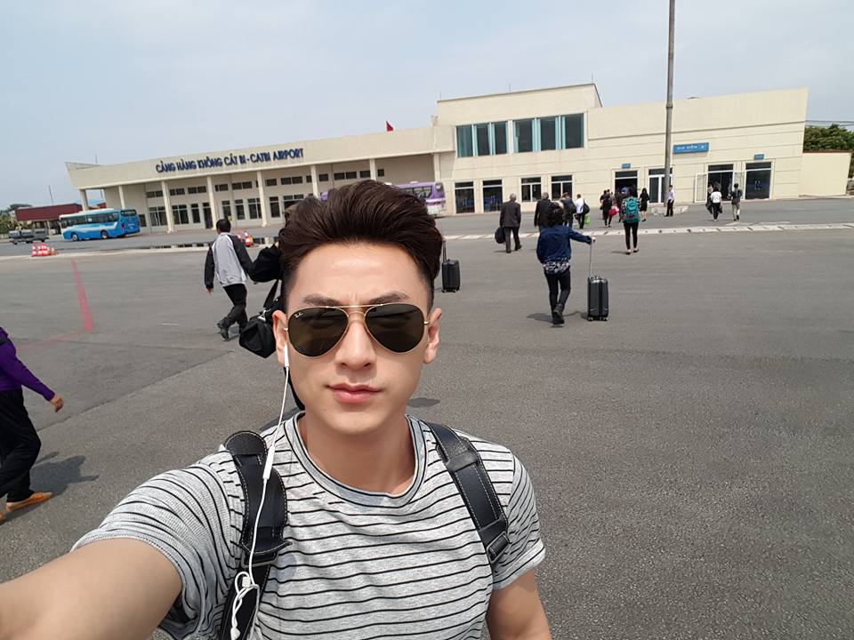 Kh&aacute;m ph&aacute; phong c&aacute;ch selfie khiến fan m&ecirc; mệt của 365 - Ảnh 2.