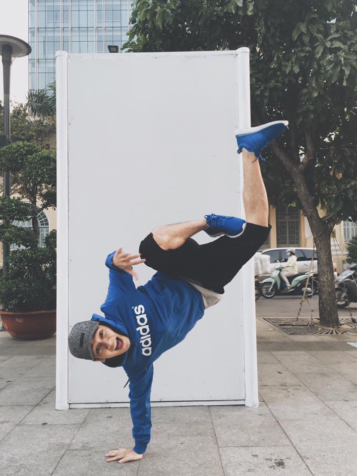 Quỳnh Anh Shyn, Tronie cùng dàn sao trẻ đọ style với sneaker - Ảnh 3.