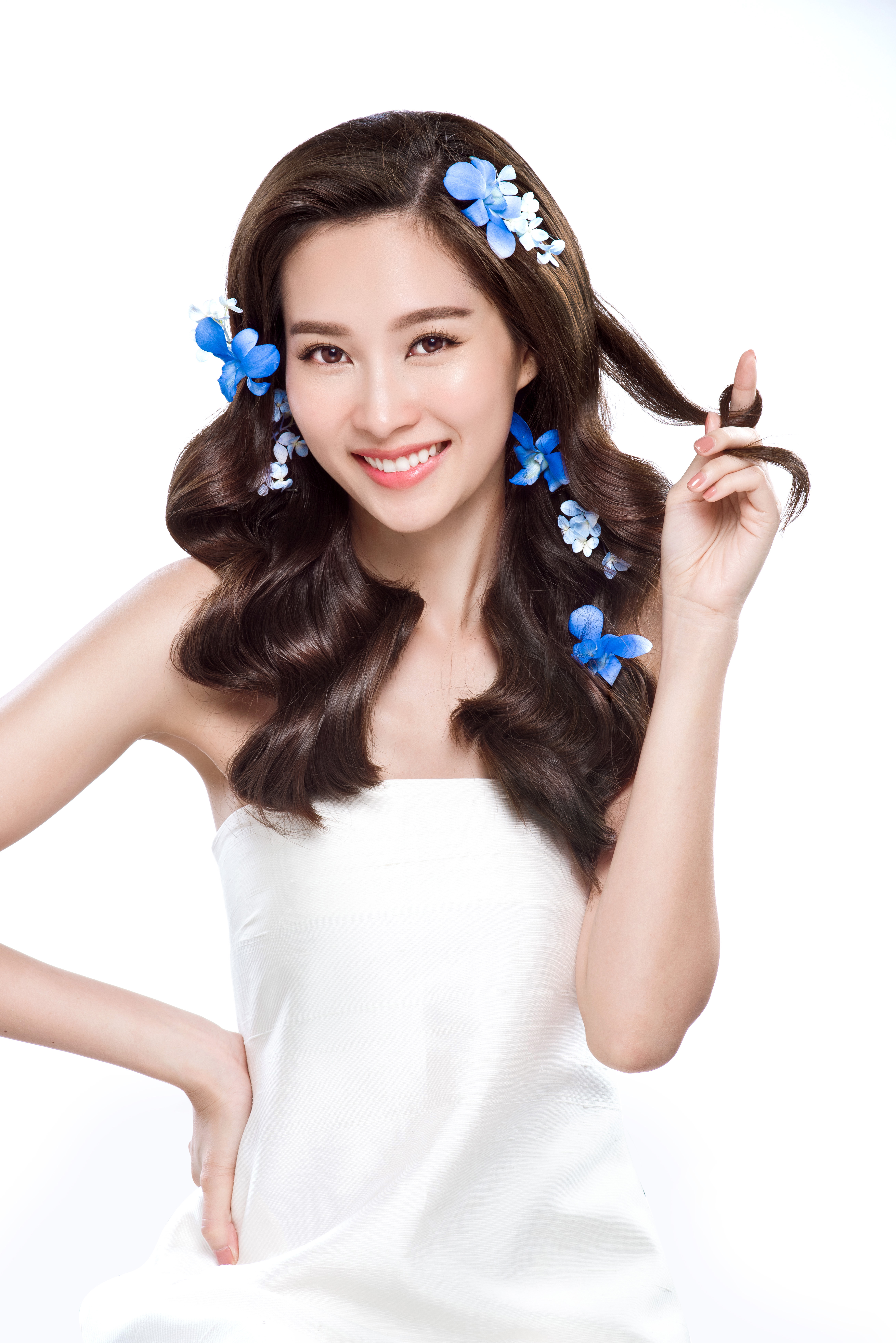 Hoa hậu Thu Thảo bật mí bí quyết chăm sóc tóc bồng bềnh, chắc khỏe dài lâu - Ảnh 4.
