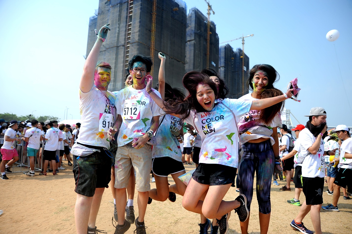 Giới trẻ H&agrave; Nội h&agrave;o hứng săn 1.000 v&eacute; La Vie Color Me Run - Ảnh 3.