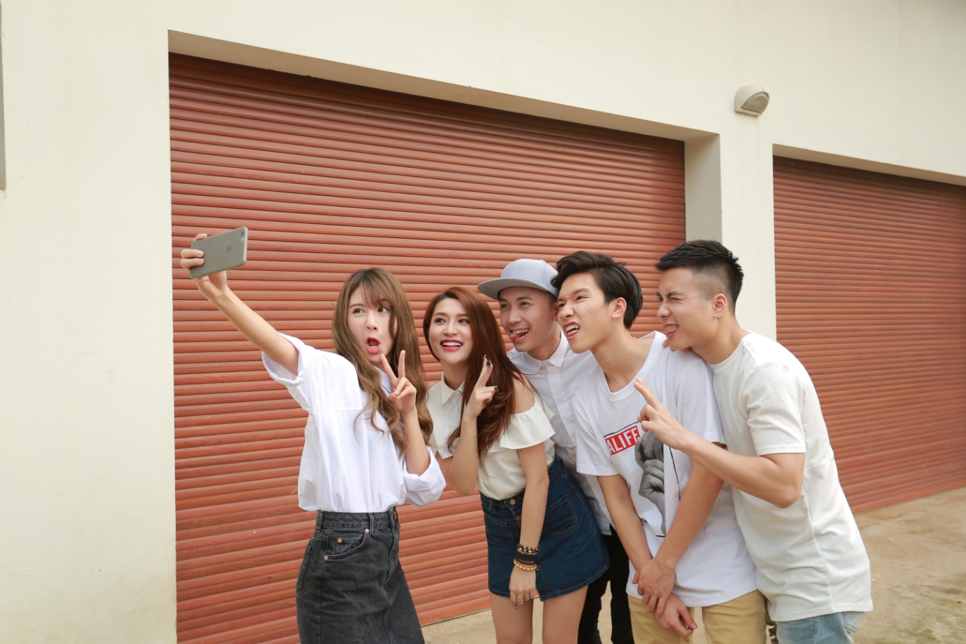 Lễ ra mắt xe điện thu hút hàng ngàn người đăng ký tham gia - Ảnh 3.