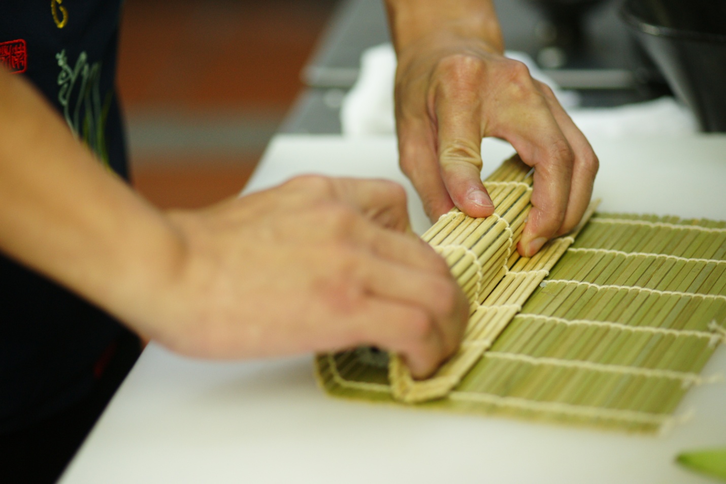 Khám phá nghệ thuật làm Sushi cùng Master Đinh - Ảnh 4.