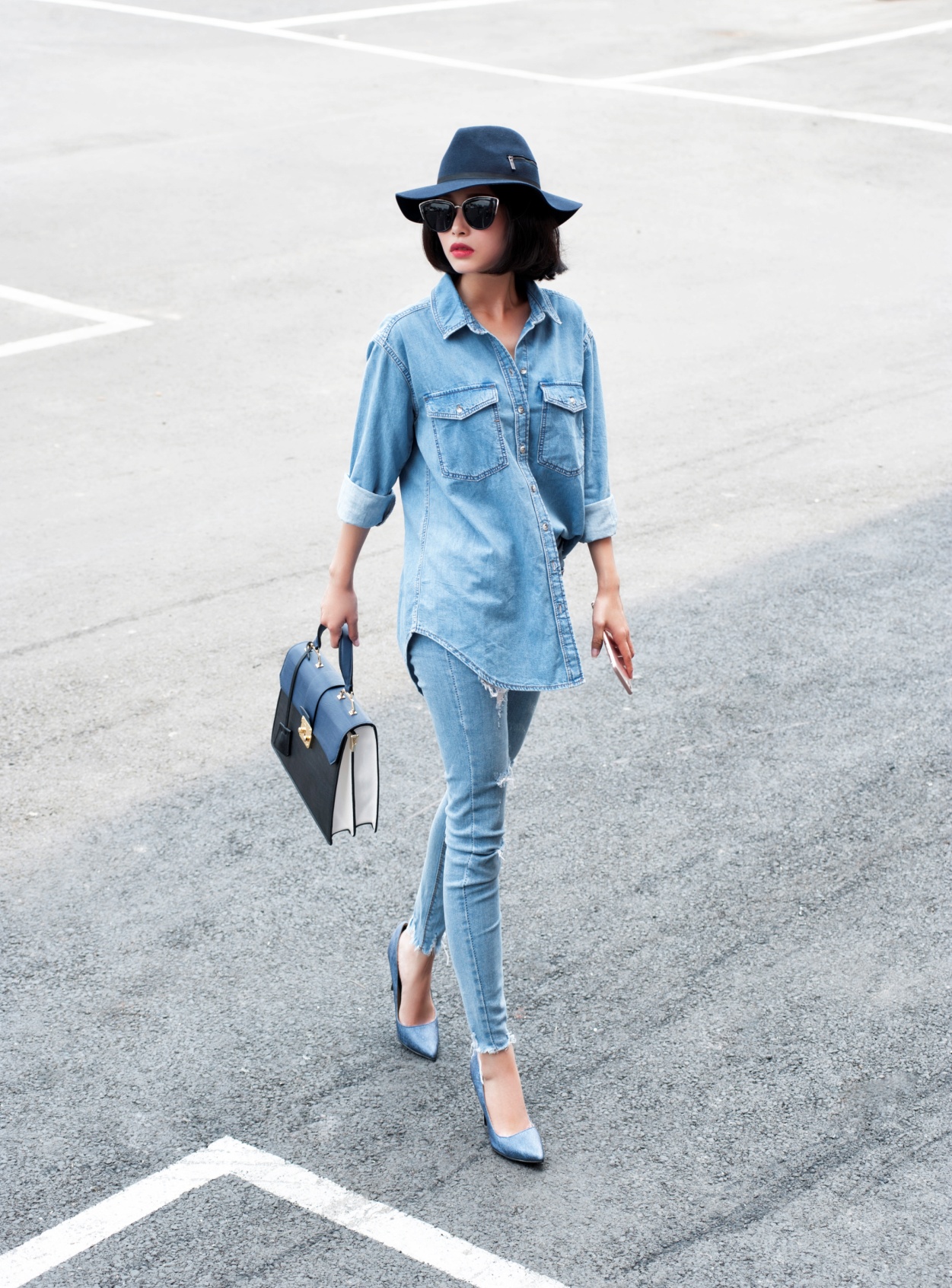 Streetstyle không thể rời mắt với phụ kiện tối giản mà ấn tượng - Ảnh 4.