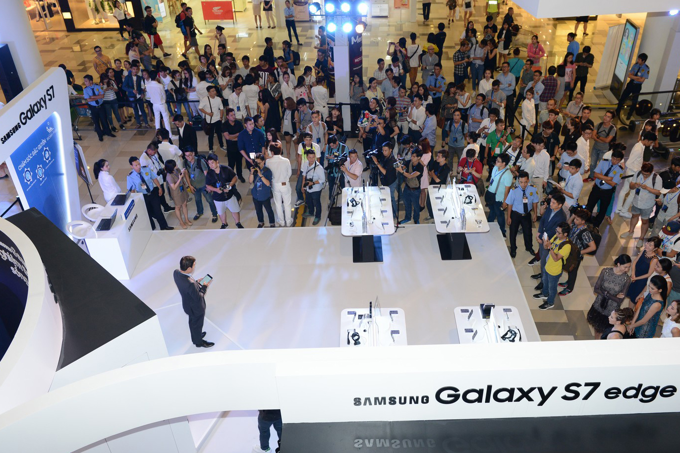 Thanh Hằng, C&ocirc;ng Tr&iacute; h&agrave;o hứng l&agrave;m kh&aacute;ch mời đầu ti&ecirc;n kh&aacute;m ph&aacute; Galaxy Studio - Ảnh 10.