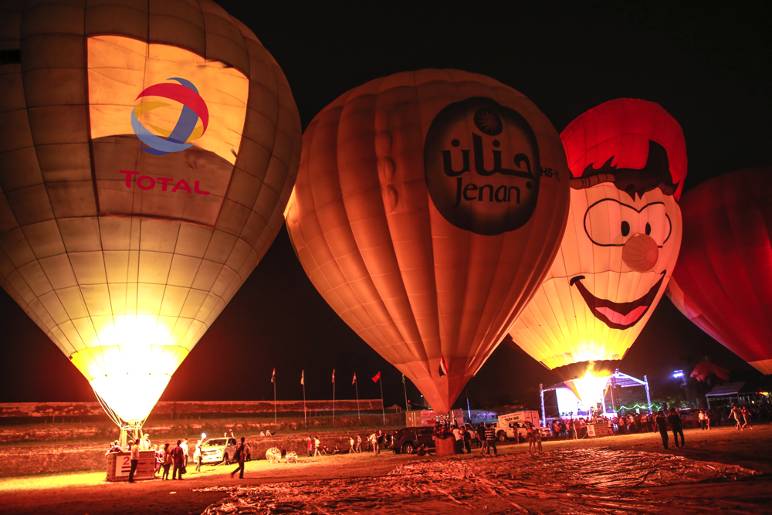 Mãn nhãn với Khinh khí cầu rực sáng trong đêm “Night Glow” tại Festival Huế - Ảnh 1.