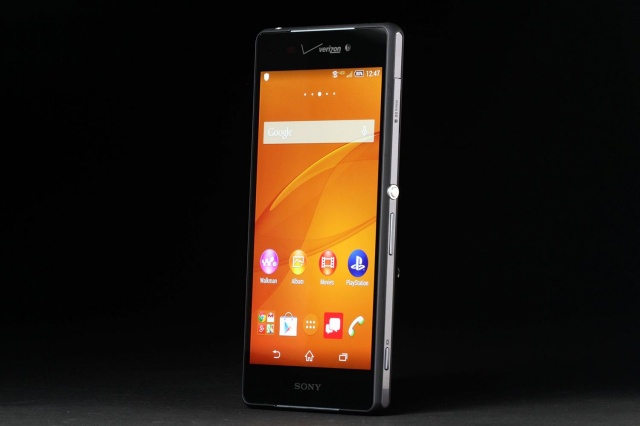 Ưu đ&atilde;i gi&aacute; hấp dẫn cho kh&aacute;ch h&agrave;ng mua smartphone m&ugrave;a Euro - Ảnh 2.