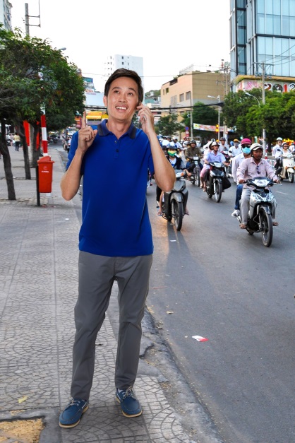 Một ngày dạo phố Sài Gòn cùng Hoài Linh - Ảnh 5.