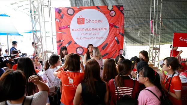 Bội thực&rdquo; ưu đ&atilde;i khi gh&eacute; thăm gian h&agrave;ng Shopee tại Hello Weekend Market - Ảnh 1.