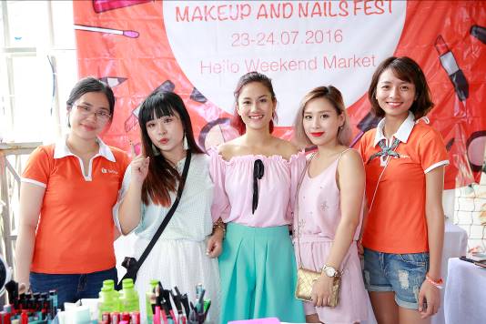 Bội thực&rdquo; ưu đ&atilde;i khi gh&eacute; thăm gian h&agrave;ng Shopee tại Hello Weekend Market - Ảnh 2.