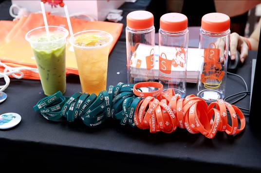 Bội thực&rdquo; ưu đ&atilde;i khi gh&eacute; thăm gian h&agrave;ng Shopee tại Hello Weekend Market - Ảnh 3.