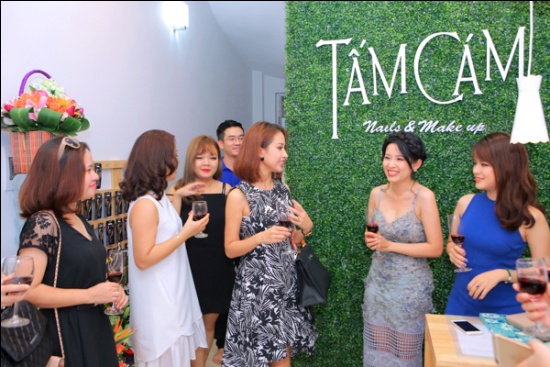 Thanh Vân Hugo và dàn MC của VTV rạng rỡ dự khai trương Tấm Cám Nails&Make up - Ảnh 6.