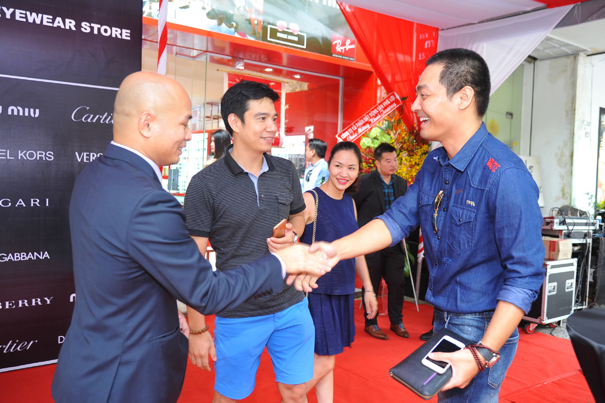 MC Phan Anh gây chú ý với vẻ ngoài nam tính tại sự kiện ở TP.HCM - Ảnh 1. MC Phan Anh gây chú ý với vẻ ngoài nam tính tại sự kiện ở TP.HCM - Ảnh 1.