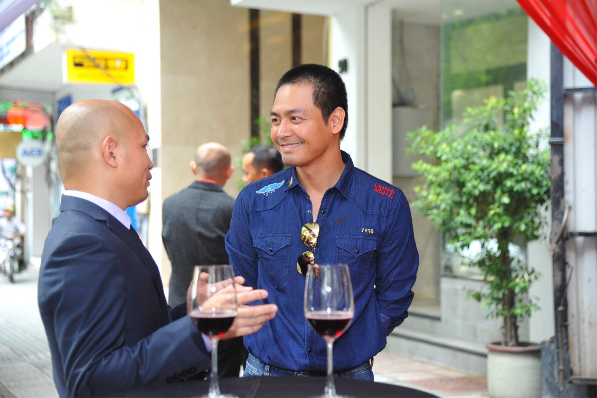 MC Phan Anh gây chú ý với vẻ ngoài nam tính tại sự kiện ở TP.HCM - Ảnh 7. MC Phan Anh gây chú ý với vẻ ngoài nam tính tại sự kiện ở TP.HCM - Ảnh 7.