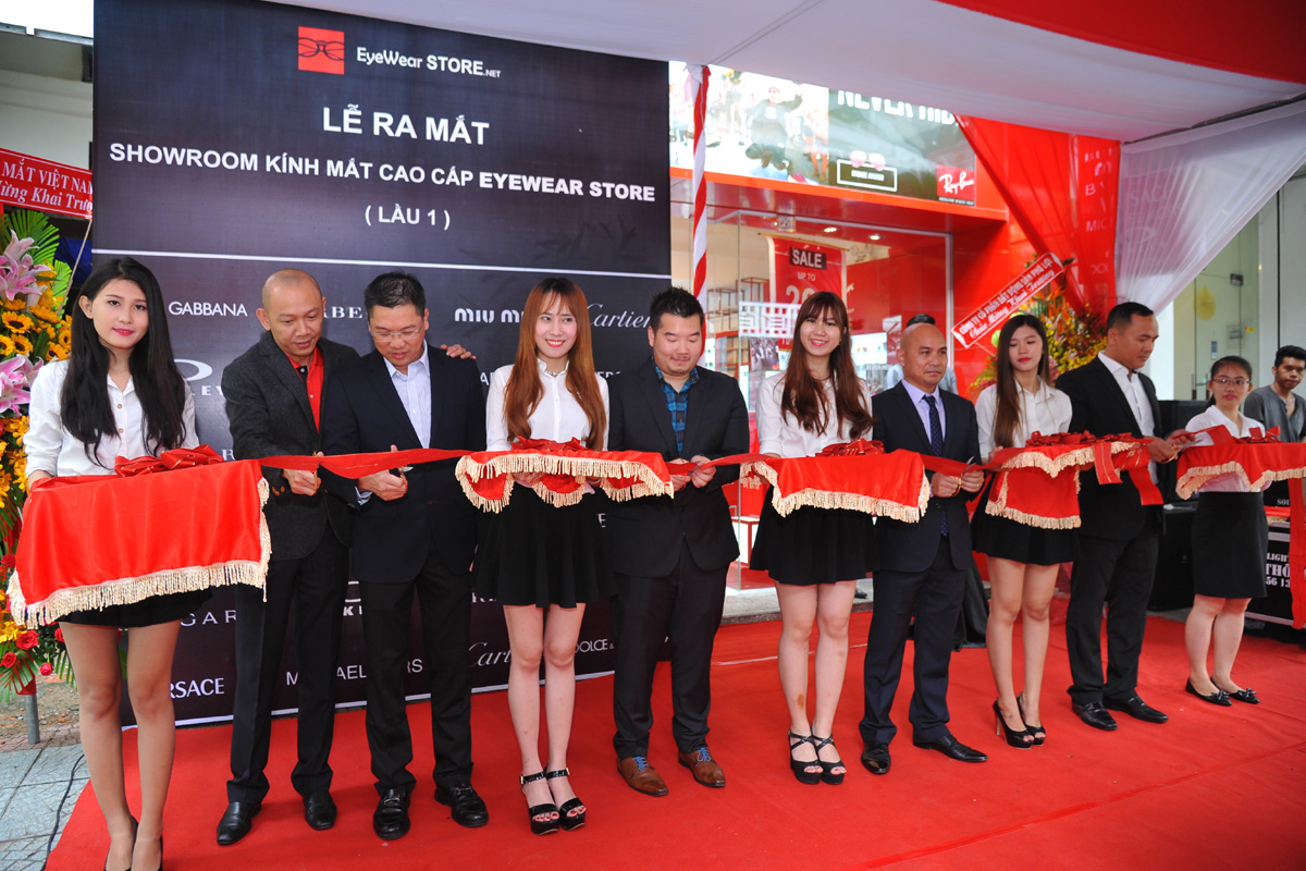 MC Phan Anh gây chú ý với vẻ ngoài nam tính tại sự kiện ở TP.HCM - Ảnh 9. MC Phan Anh gây chú ý với vẻ ngoài nam tính tại sự kiện ở TP.HCM - Ảnh 9.