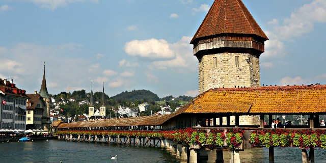 Cơ hội nhập học trường BHMS tại TP.Luzern, Thụy Sĩ - Ảnh 1.