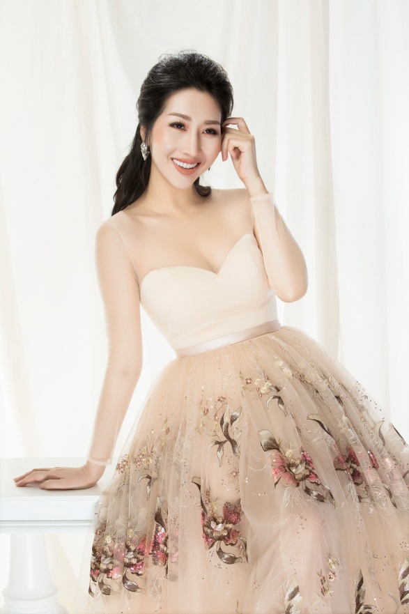 Hoa hậu Đặng Thanh Mai khoe vẻ đẹp đậm chất Á Đông - Ảnh 6.