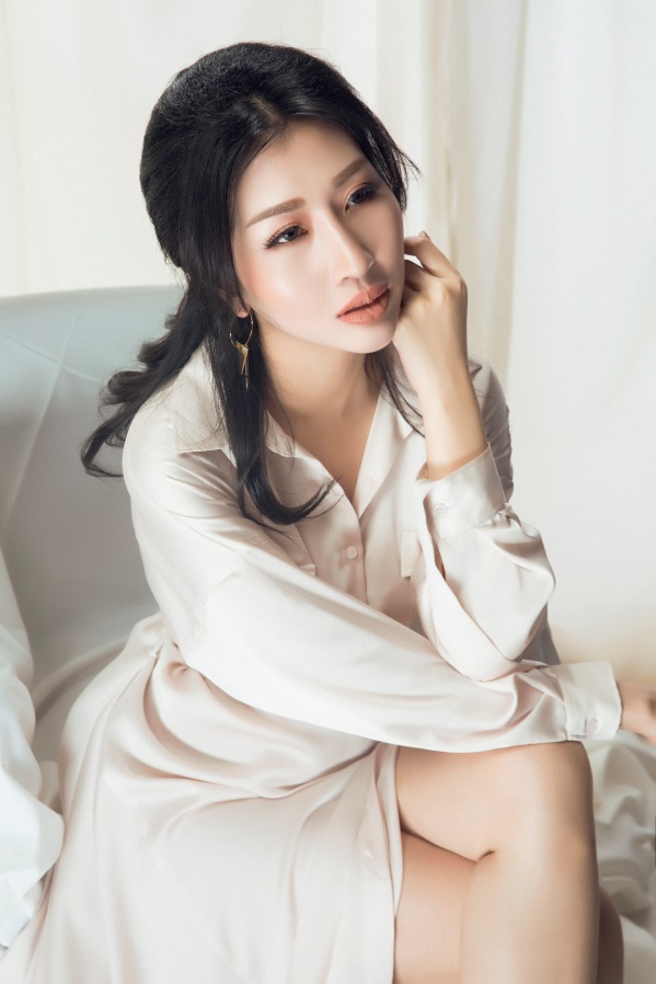 Hoa hậu Đặng Thanh Mai khoe vẻ đẹp đậm chất Á Đông - Ảnh 9.