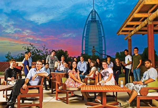 Bùng cháy với cơ hội học bổng với học viện Emirates tại Dubai - Ảnh 2.