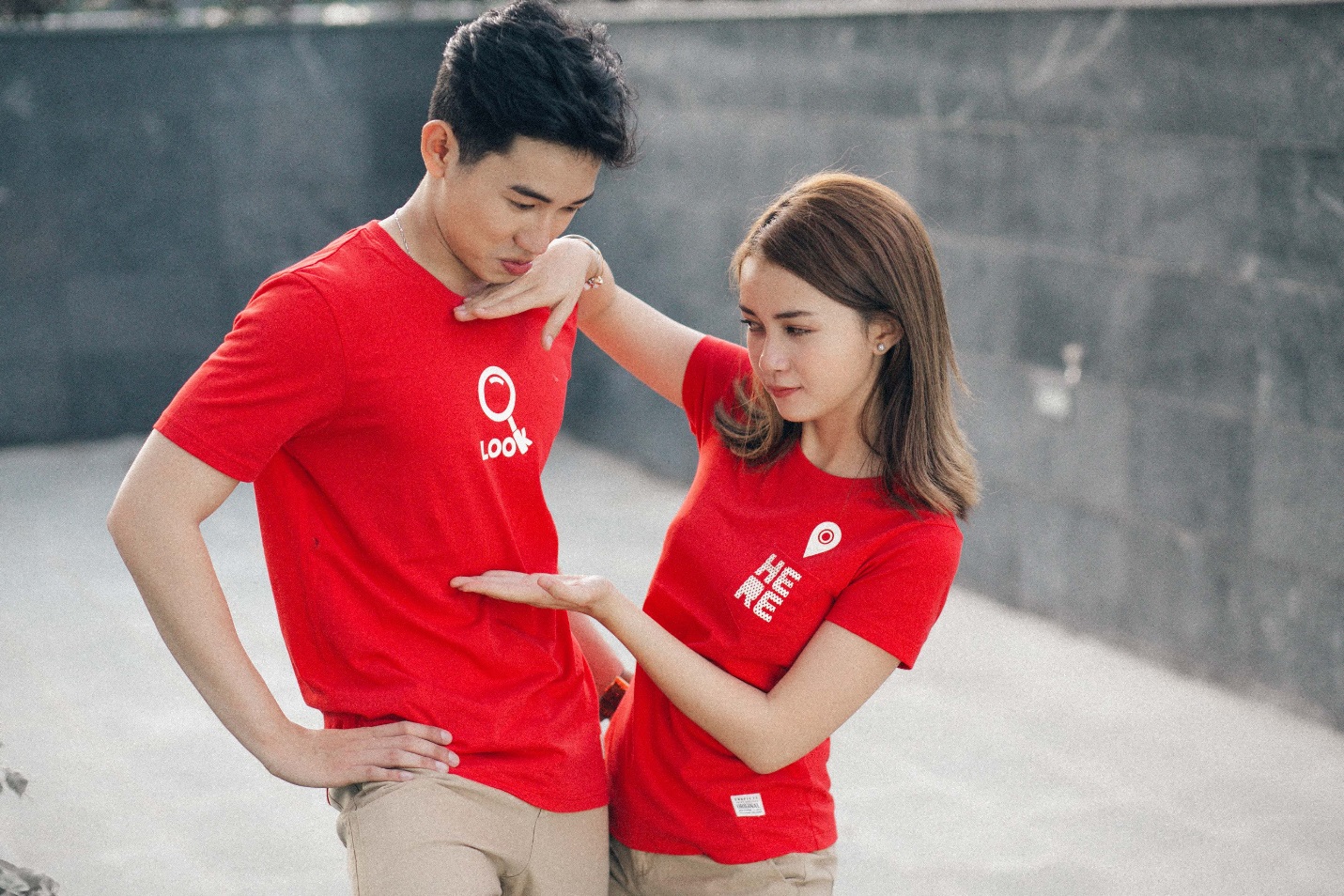 Ai bảo đồ đ&ocirc;i l&agrave; phải giống nhau? - Ảnh 3.