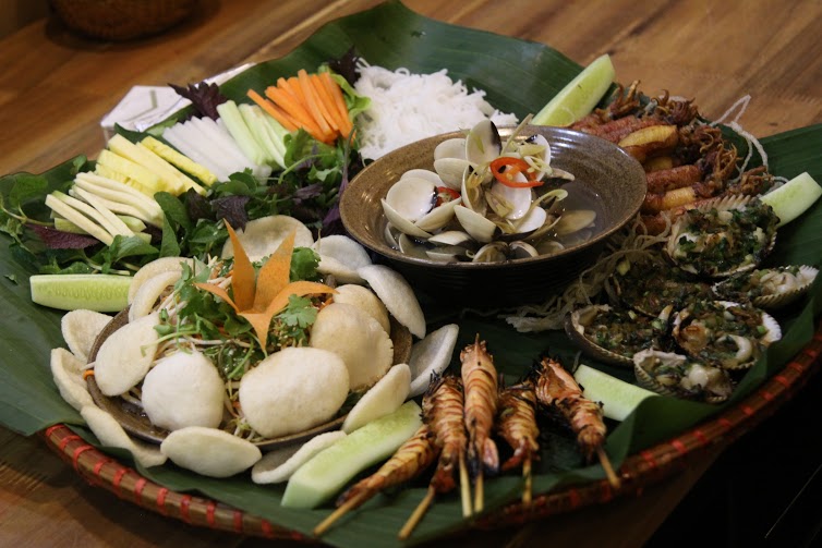 Thưởng thức ẩm thực hải sản cực chất, cực đã tại phố Đường Thành - Ảnh 13.
