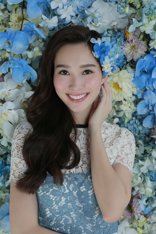 Hoa hậu Đặng Thu Thảo khoe vẻ đẹp mỏng manh tựa hoa lan - Ảnh 3.