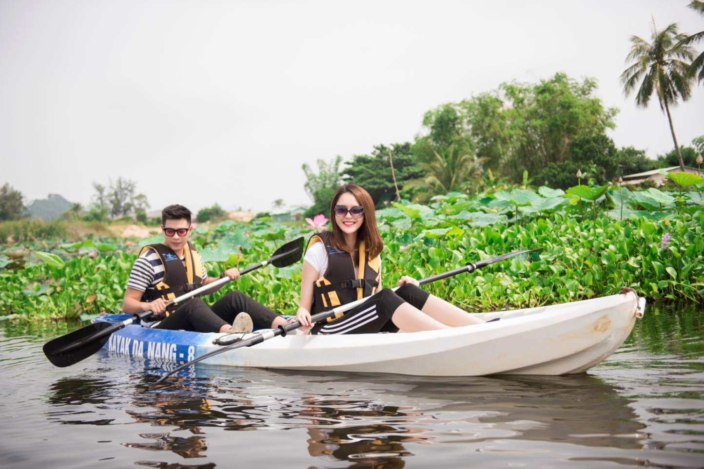 Á hậu Hoàng Anh với trải nghiệm chèo thuyền Kayak tại dự án Danang Pearl.