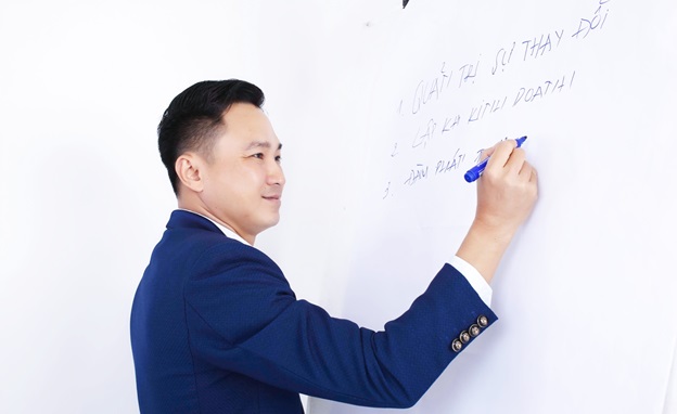 Triết lý kinh doanh kỳ lạ của CEO AllHerbs Đinh Văn Hiệp