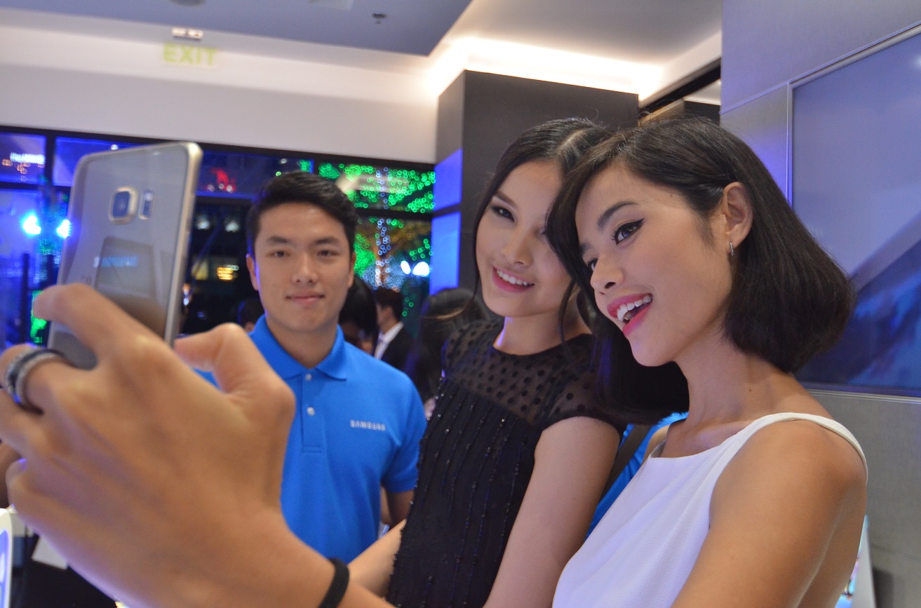 D&agrave;n sao tụ hội tại lễ khai trương trung t&acirc;m chăm s&oacute;c kh&aacute;ch h&agrave;ng Samsung - Ảnh 6.
