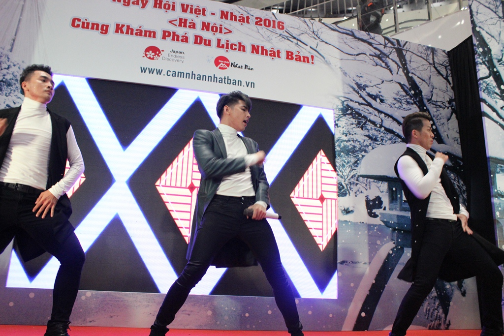 Dàn sao “hot” của Vpop đồng loạt “đổ bộ” đến AEON MALL Long Biên - Ảnh 2.