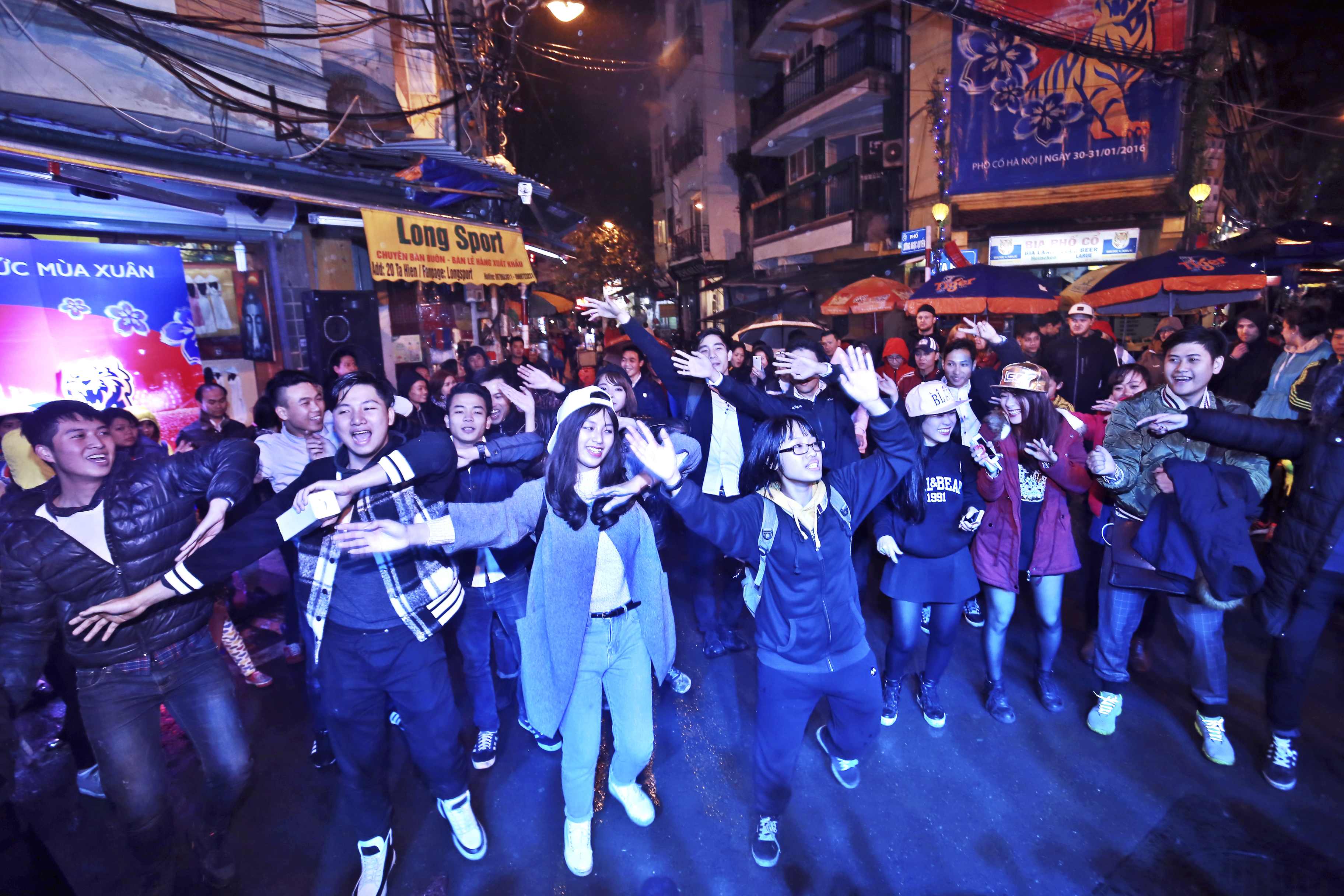 Giới trẻ Hà Nội đã mắt với bữa tiệc âm nhạc Tiger Remix - Ảnh 6.