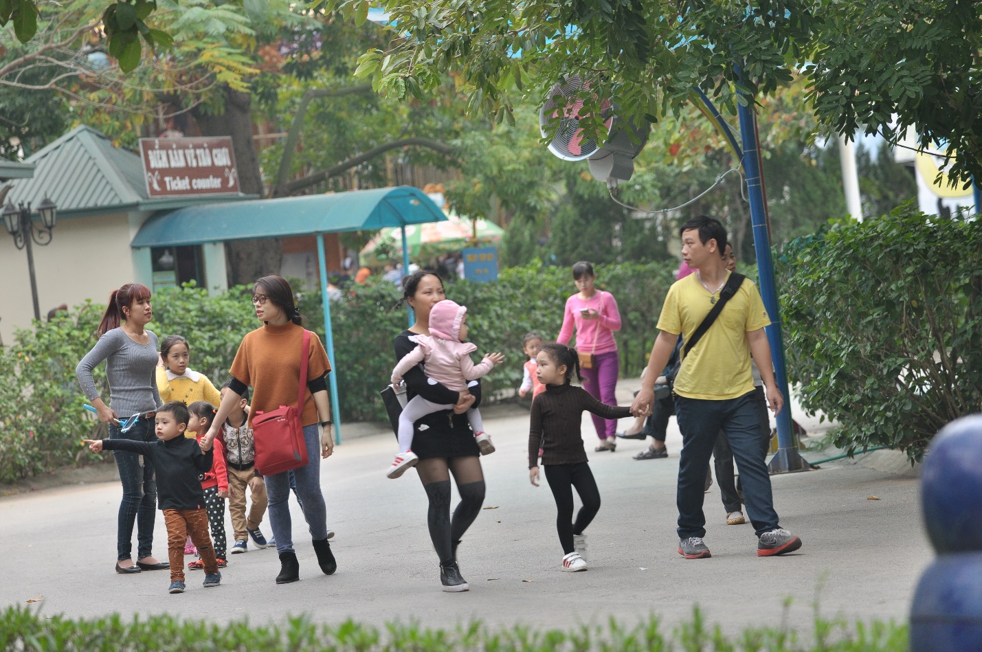 Trẻ em mê mẩn với xiếc cá heo tại Thiên đường Bảo Sơn - Ảnh 13.