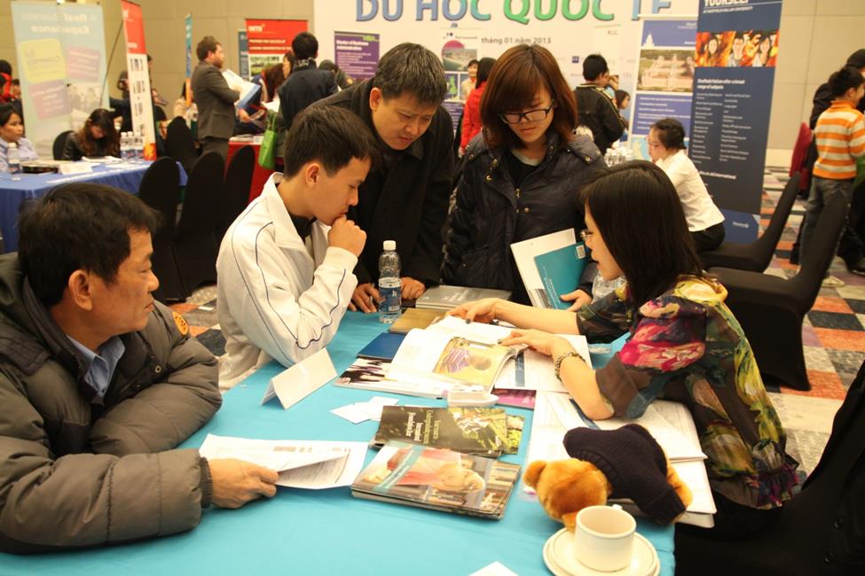 Hàng loạt học bổng khủng từ các trường trung học hàng đầu Anh Quốc - Ảnh 1.
