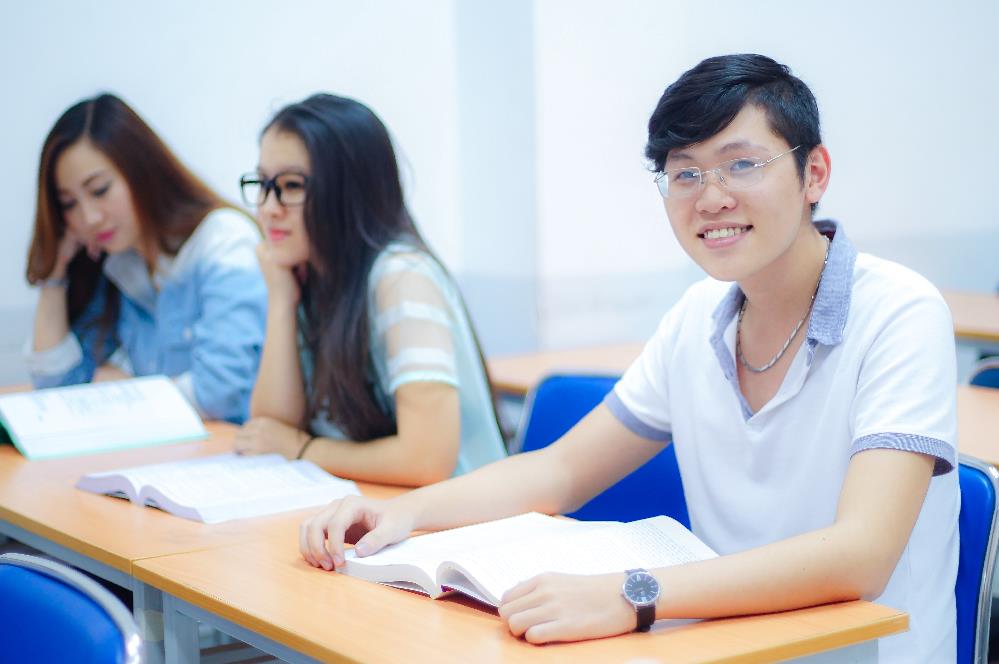 Rộng mở cơ hội nghề nghiệp với ngành Tài chính ngân hàng tại UEF - Ảnh 2.