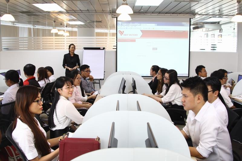 Rộng mở cơ hội nghề nghiệp với ngành Tài chính ngân hàng tại UEF - Ảnh 3.