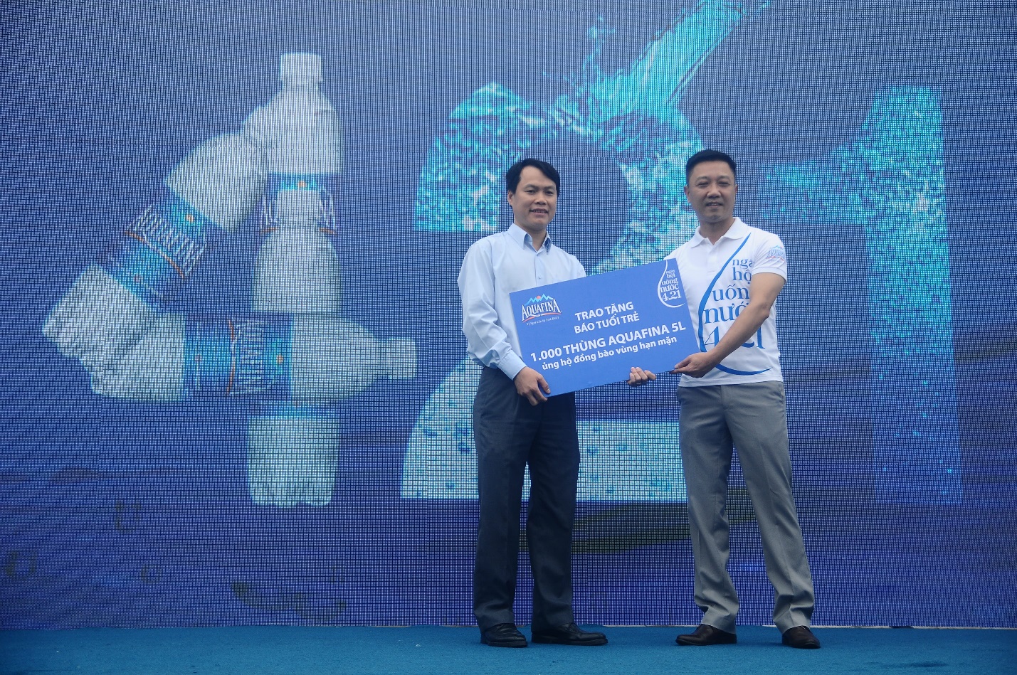 Noo Phước Thịnh h&agrave;o hứng với vũ điệu 421 c&ugrave;ng Thanh Hằng trong sự kiện - Ảnh 15.
