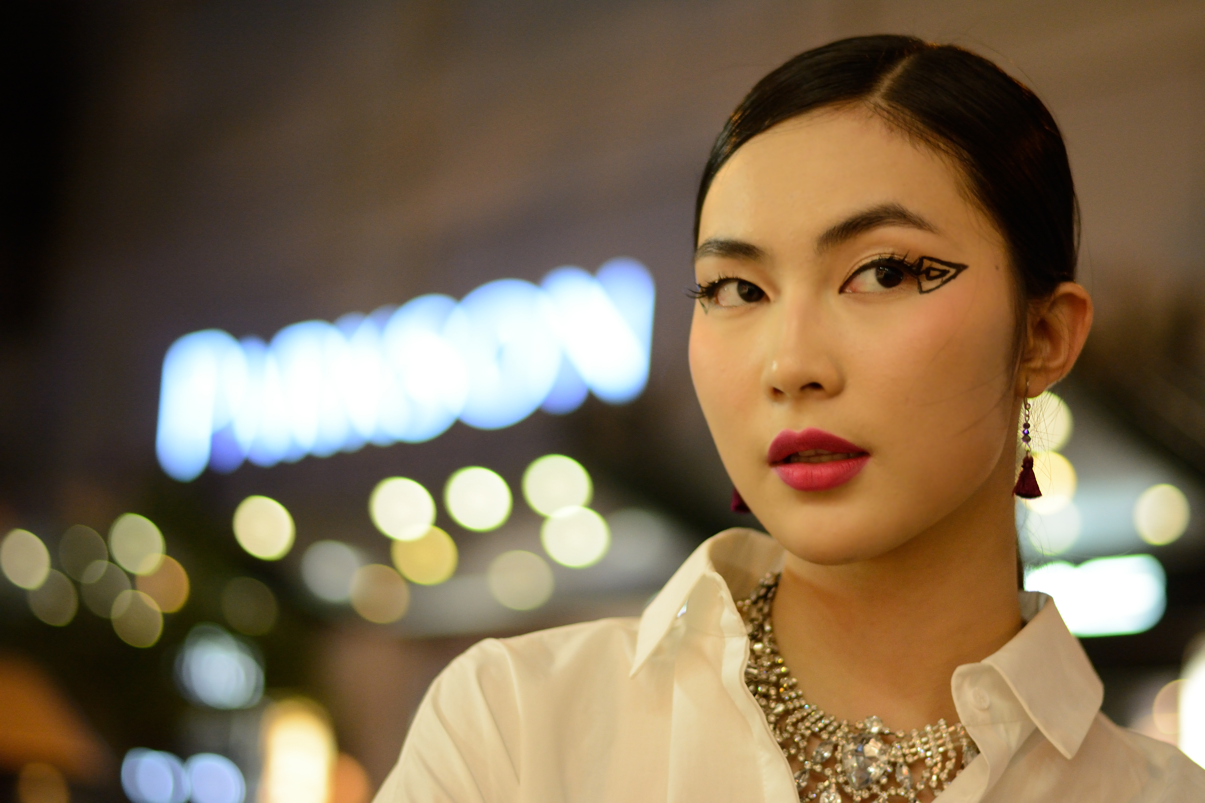 Tr&agrave;o lưu make up &ldquo;Geisha m&aacute; hồng xuống phố&rdquo; - Ảnh 11.