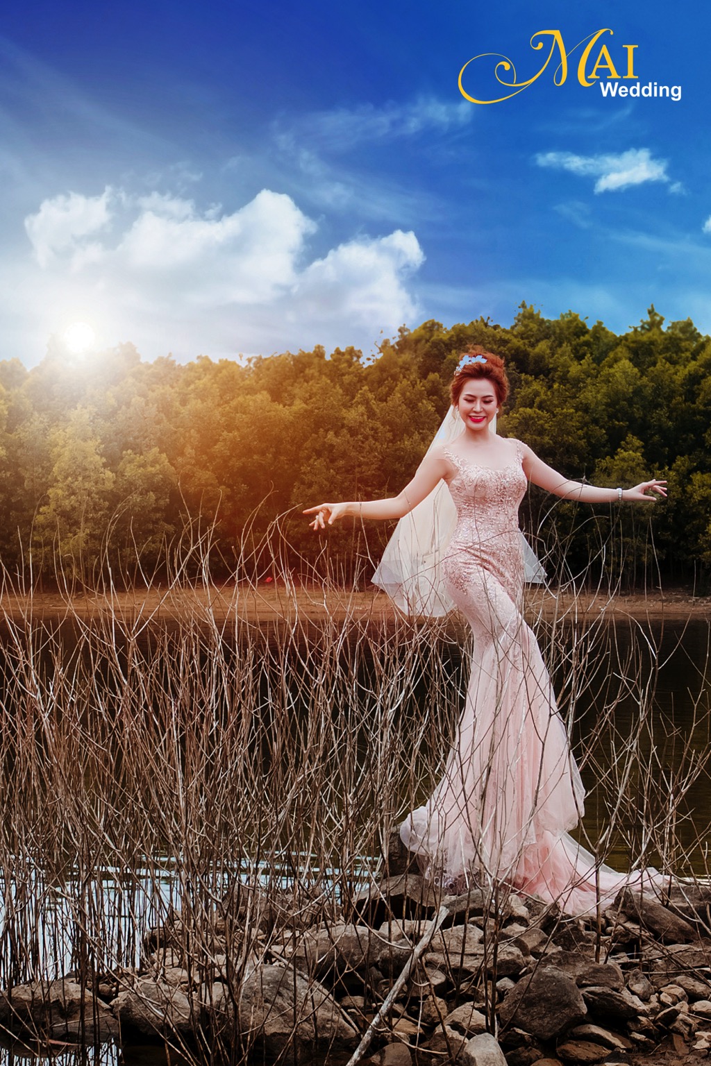 Cho&aacute;ng ngợp với v&aacute;y cưới si&ecirc;u đẹp của MaiWedding - Ảnh 4.