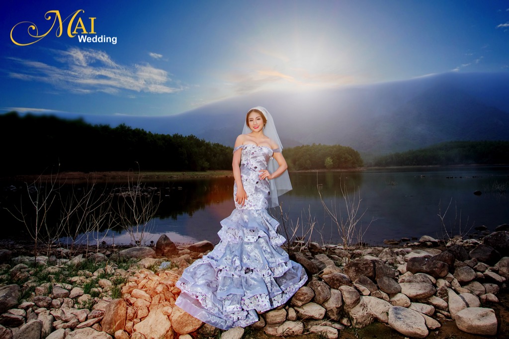 Cho&aacute;ng ngợp với v&aacute;y cưới si&ecirc;u đẹp của MaiWedding - Ảnh 21.