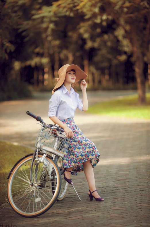 7 phong cách thời trang ngẫu hứng đang khiến giới trẻ Việt “phát cuồng” - Ảnh 20.