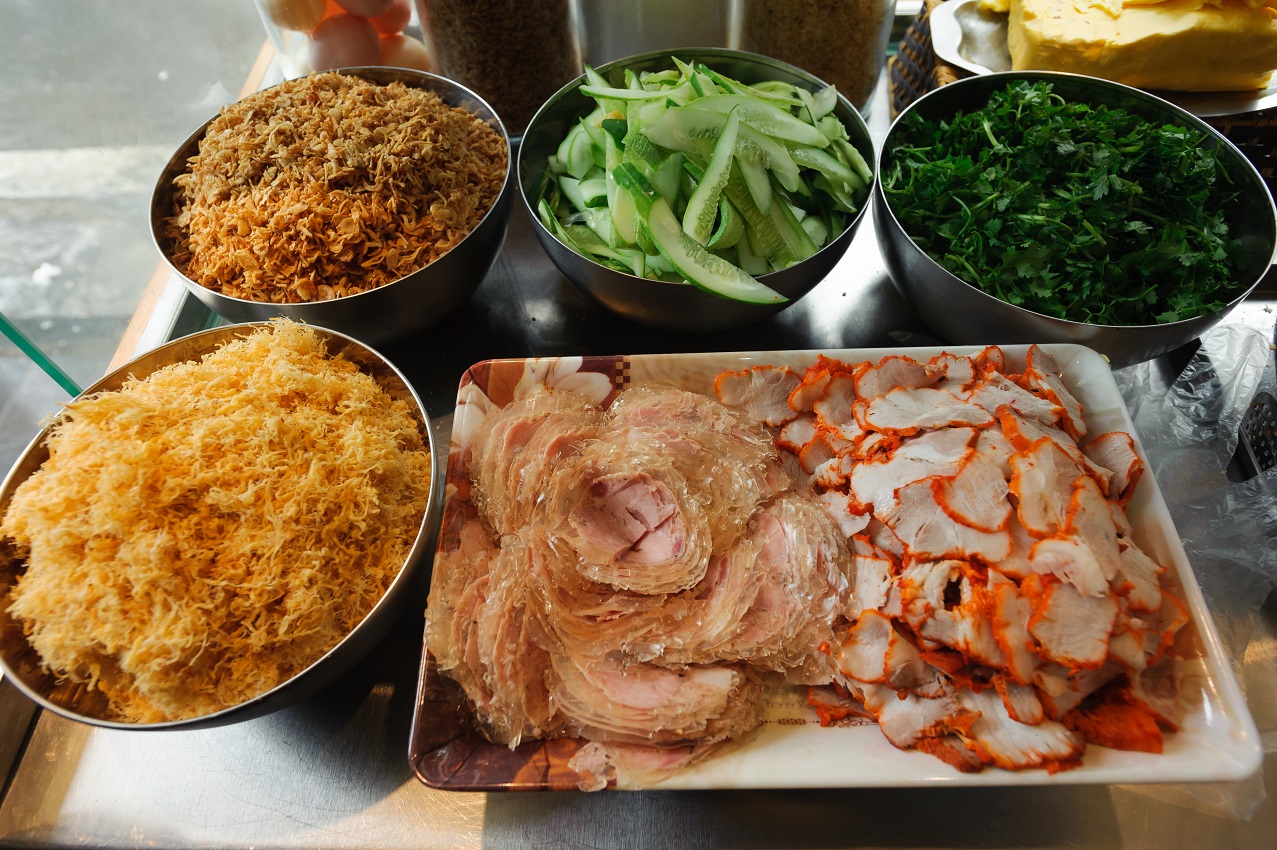 Khám phá cửa hàng bánh mì “Pate Lãn Ông” ngon nức tiếng Hà Nội - Ảnh 4. Khám phá cửa hàng bánh mì “Pate Lãn Ông” ngon nức tiếng Hà Nội - Ảnh 4.