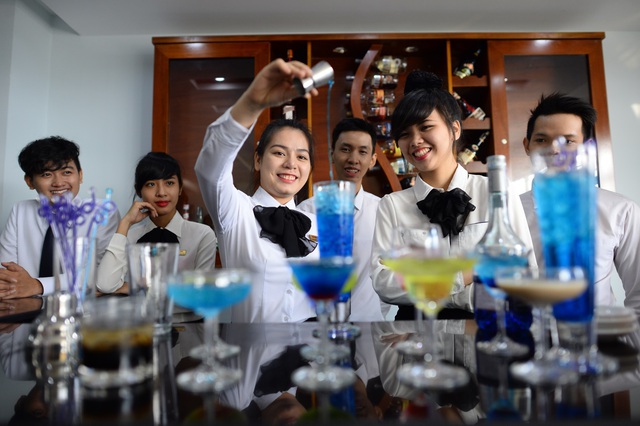 Ng&agrave;y hội việc l&agrave;m 2016: H&agrave;ng trăm việc l&agrave;m hấp dẫn đang chờ đ&oacute;n sinh vi&ecirc;n B&aacute;ch Việt - Ảnh 3.