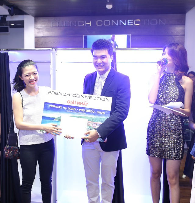 Minh T&uacute;, Quỳnh Ch&acirc;u đọ sắc tại fcuk Saigon Centre - Ảnh 9.