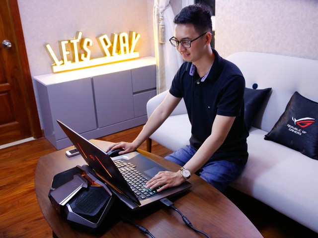 Dàn máy laptop gaming GX800 đắt nhất Việt Nam tại nhà Vĩnh Lộc