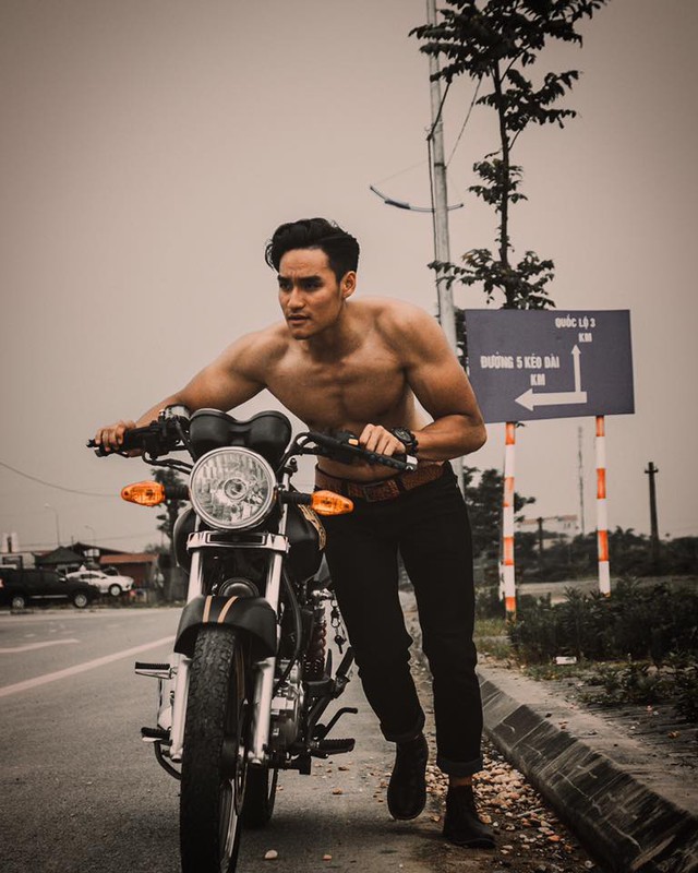 Th&iacute; sinh Next Top Model khoe body rắn chắc trong chương tr&igrave;nh mới - Ảnh 2.