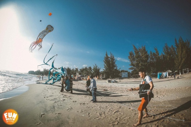Giới trẻ b&ugrave;ng nổ c&ugrave;ng Fun Beach Festival - Ảnh 9.