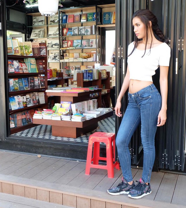 Học hỏi những chi&ecirc;u chọn phong c&aacute;ch ton-sur-ton c&ugrave;ng kiểu t&oacute;c của Minh T&uacute; - Ảnh 3.